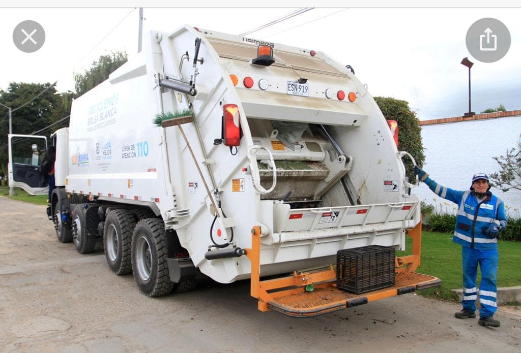 CNTU pide mejor calidad de vida para choferes de camiones compactadores de basura .